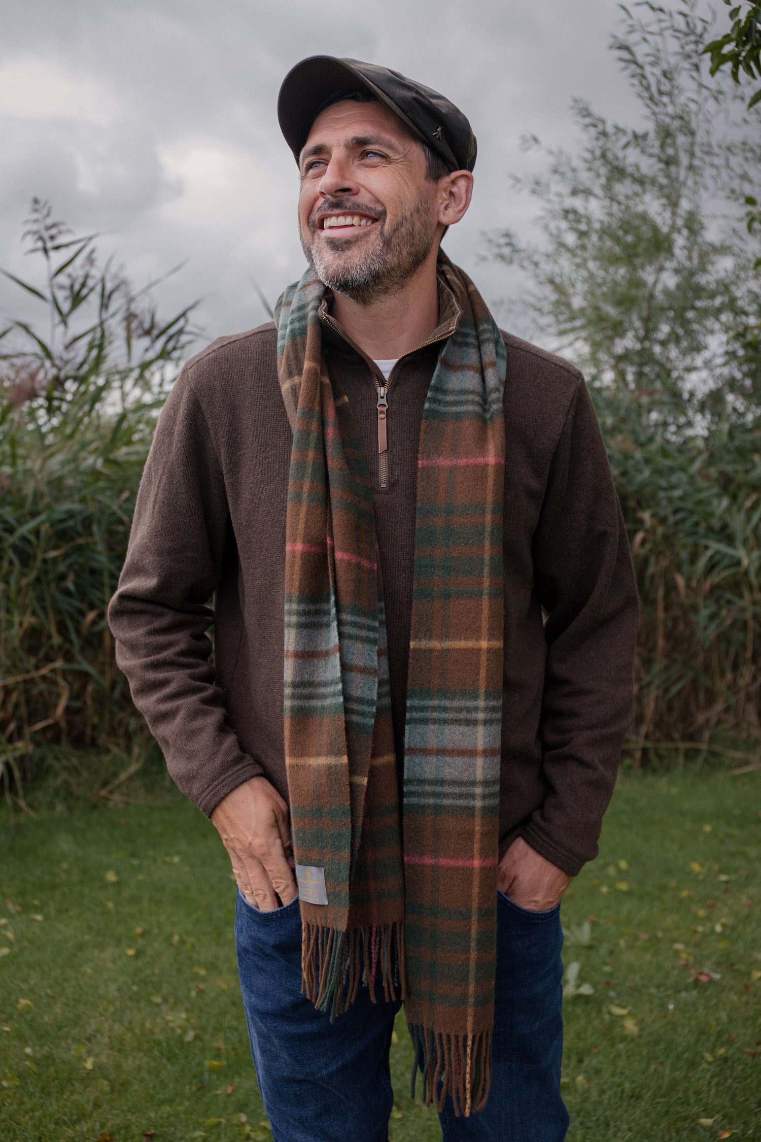 Hicks & Brown The Ashby Lambswool Scarf in Brown Check