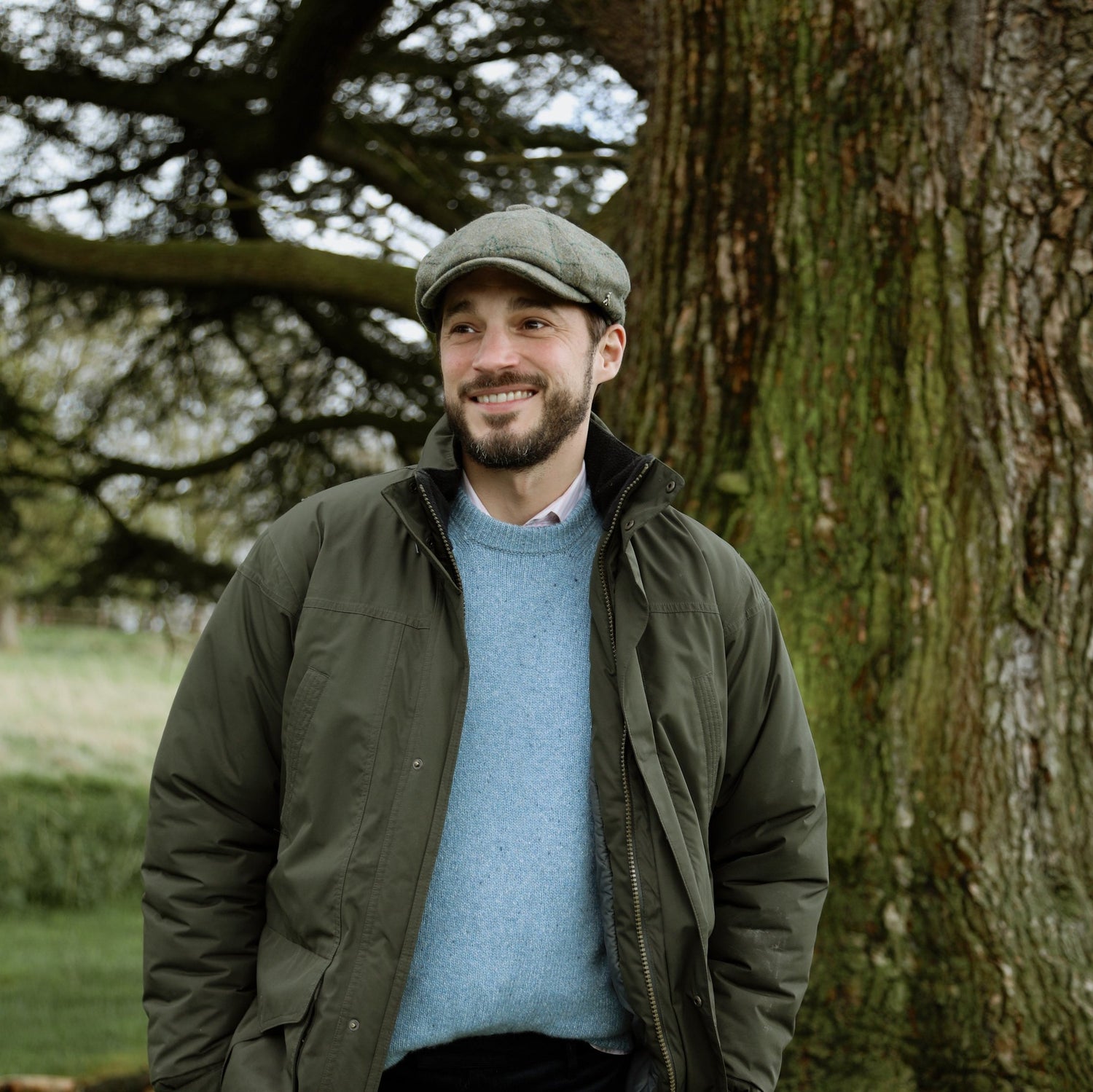 Hicks & Brown The Felsham Tweed Baker Boy Cap in Green