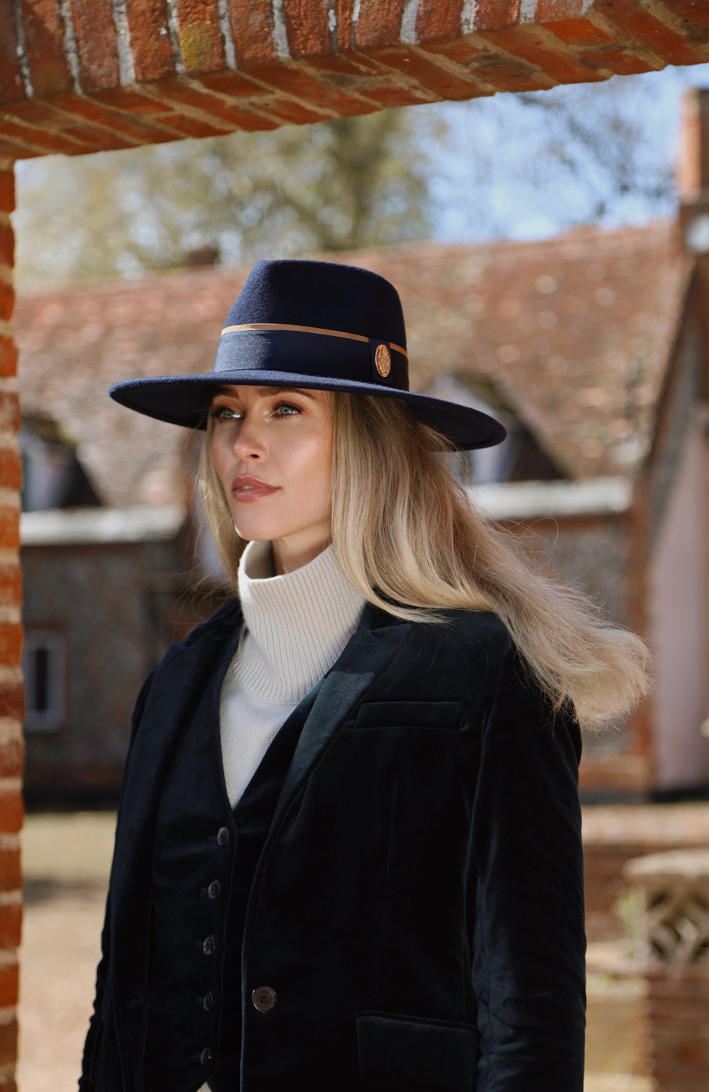 Hicks & Brown The Oxley Fedora in Navy