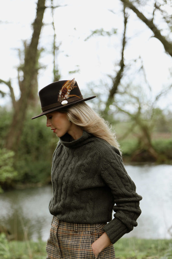 Hicks & Brown The Suffolk Fedora in Dark Brown (Bronze Feather)